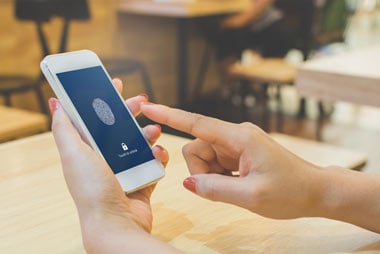 ¿Pueden hackear tus datos biométricos con fotos de internet?